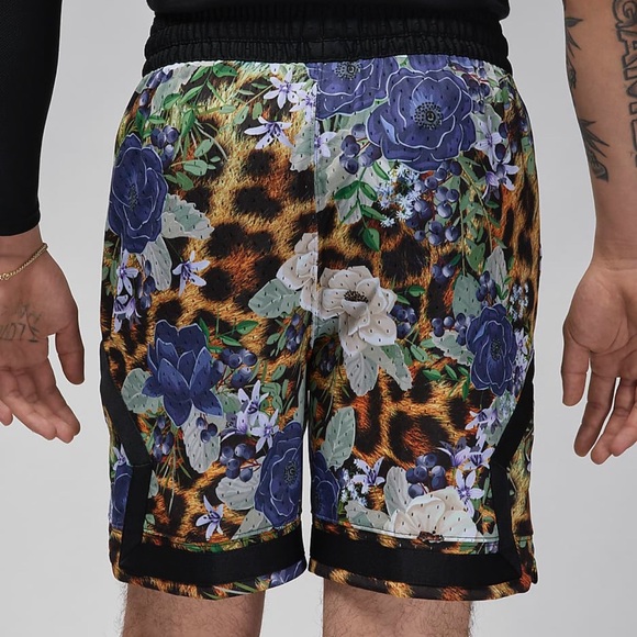 Jordan Sport shorts Nike
Men's Dri-FIT Diamond Shorts - Picture 2 of 4